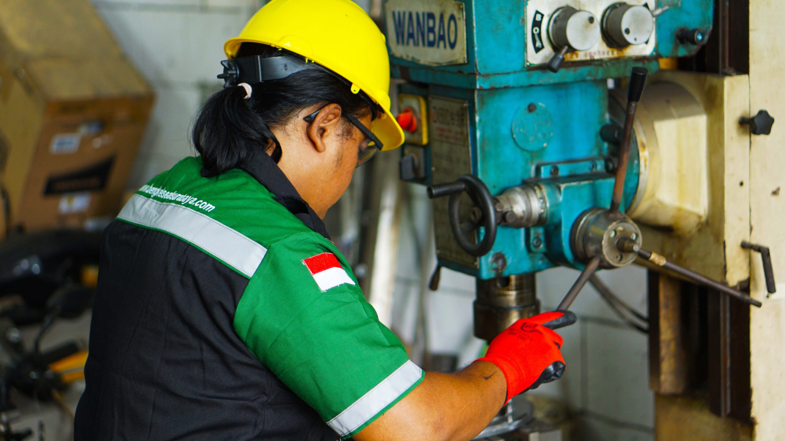 jasa pembuatan aneka seal surabaya - bengkel seal surabaya